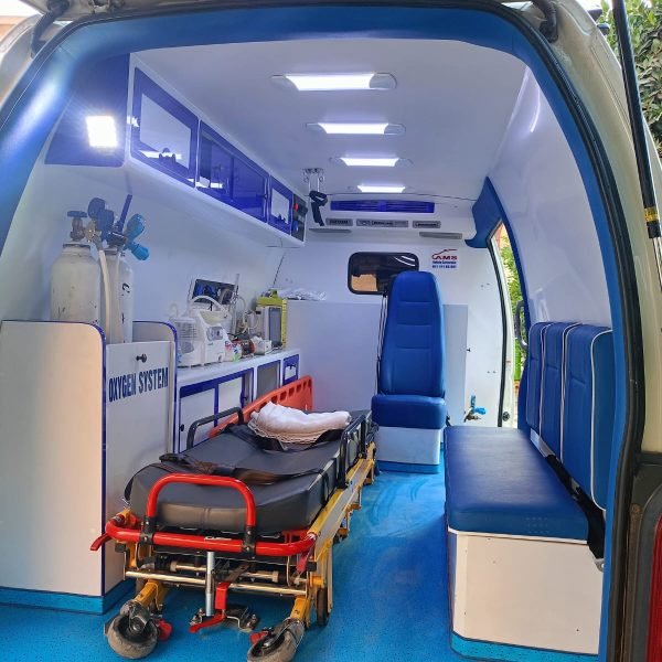 إسعاف مجهز لمصابي الحوادث