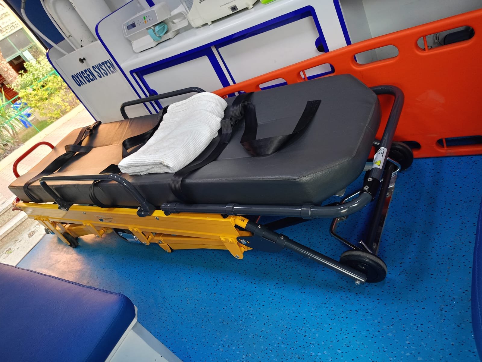 كم سعر سيارة إسعاف خاصة